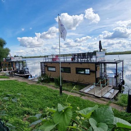 Hausboote Unteres Odertal Hausboot Kranich 호텔 슈베트 외부 사진