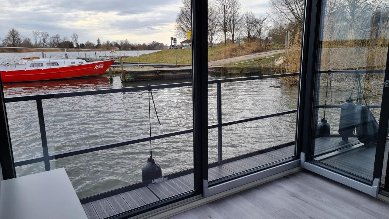 Hausboote Unteres Odertal Hausboot Kranich 호텔 슈베트 외부 사진